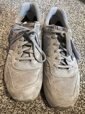 New Balance Suede Casual Sneakers in Light Gray